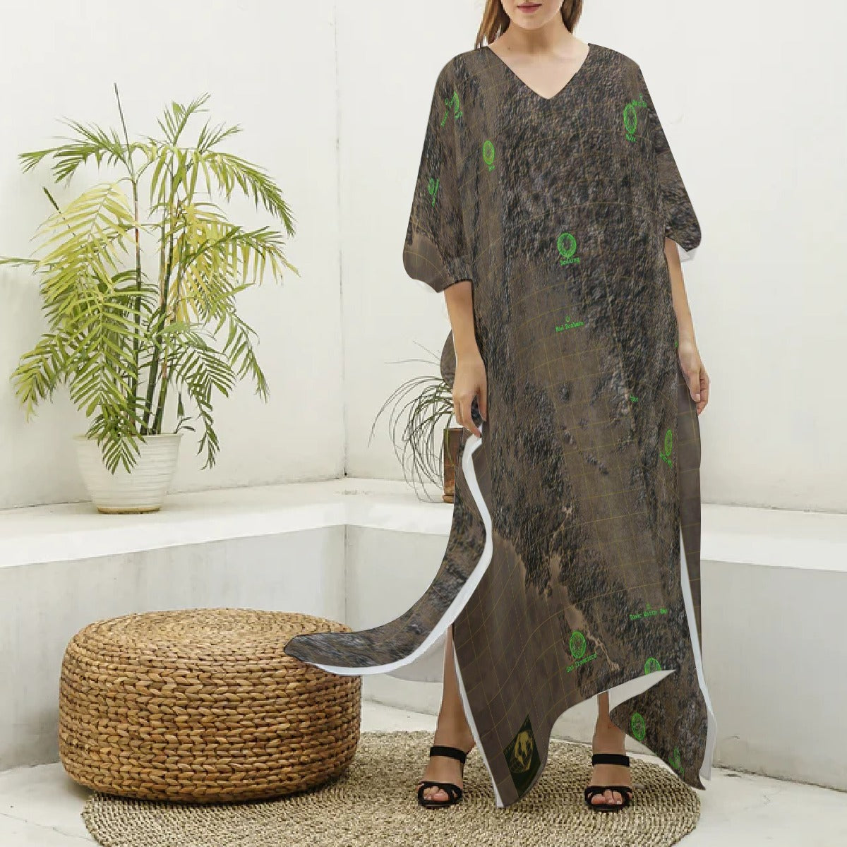 All-Over Print Women's Imitation Silk V-neck Kaftan Robe
